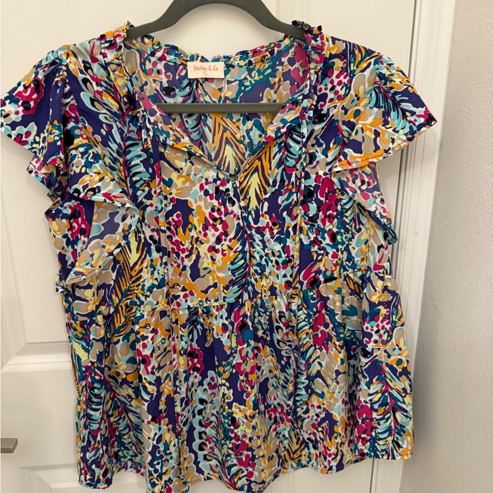 Colorful Floral Ruffle Sleeve Crop Top